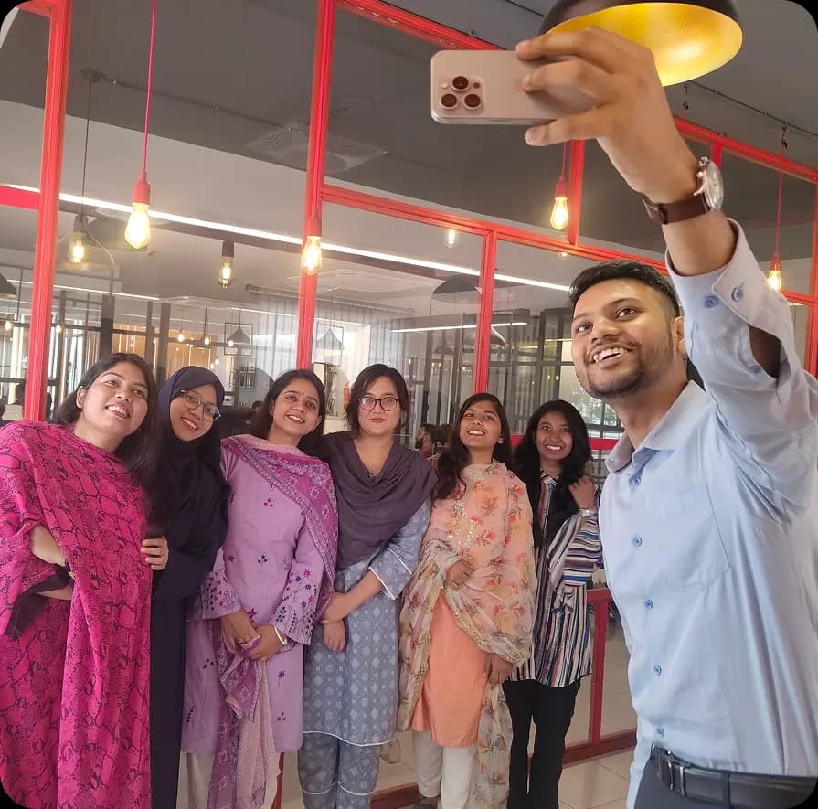 Life at 6Sense - Team members enjoying work